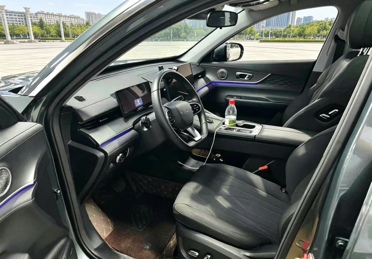 Chery 2025 Ruihu 8 PLUS 1.6TGDI 290TGDI 5-seat automatic gear 5