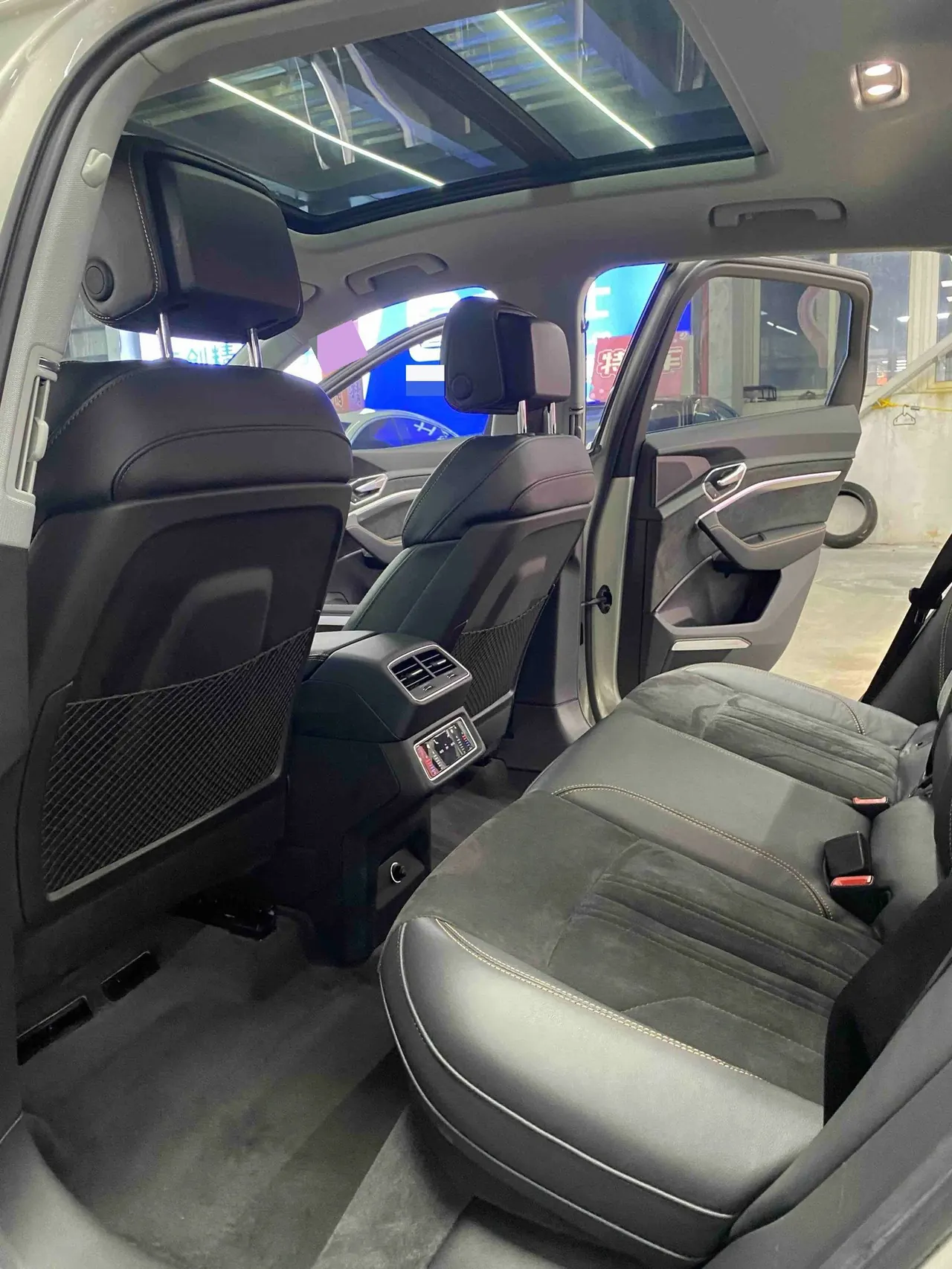 Audi 2021 e-tron 50 Quattro Complete Selection of Automatic Transmission 10