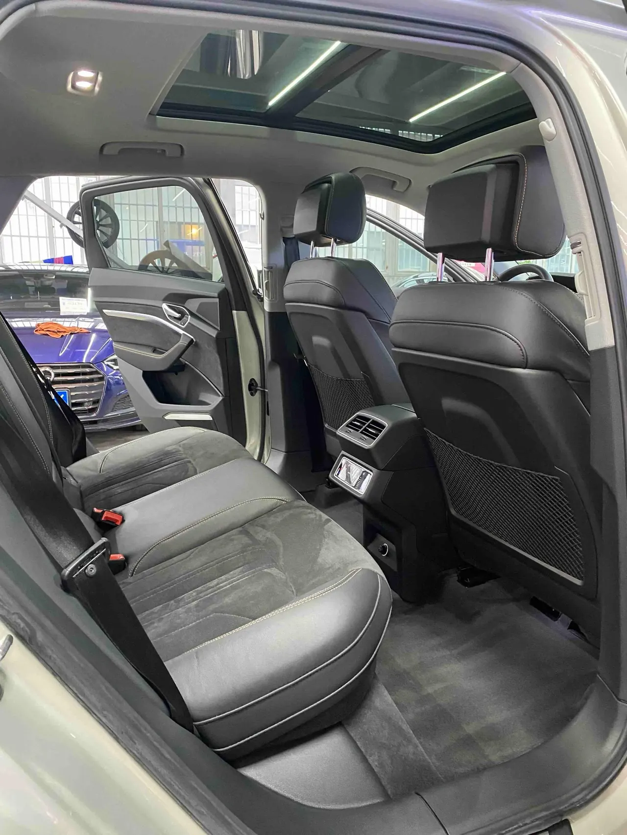 Audi 2021 e-tron 50 Quattro Complete Selection of Automatic Transmission 12