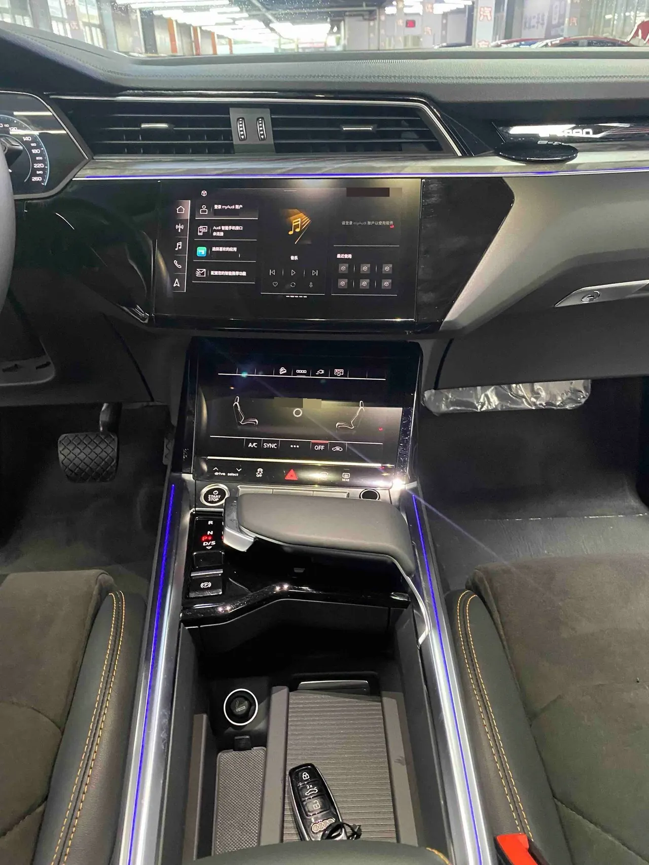 Audi 2021 e-tron 50 Quattro Complete Selection of Automatic Transmission 15