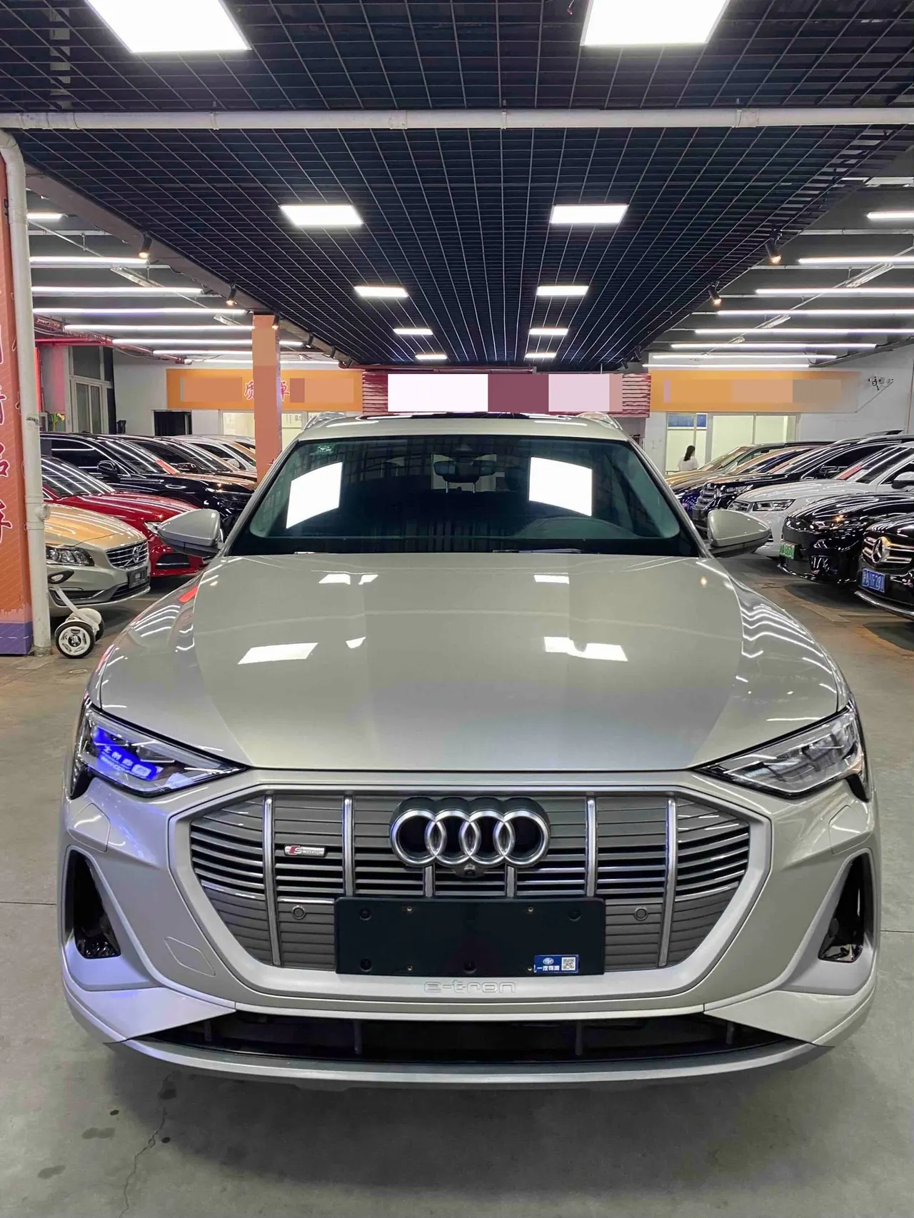 Audi 2021 e-tron 50 Quattro Complete Selection of Automatic Transmission 2