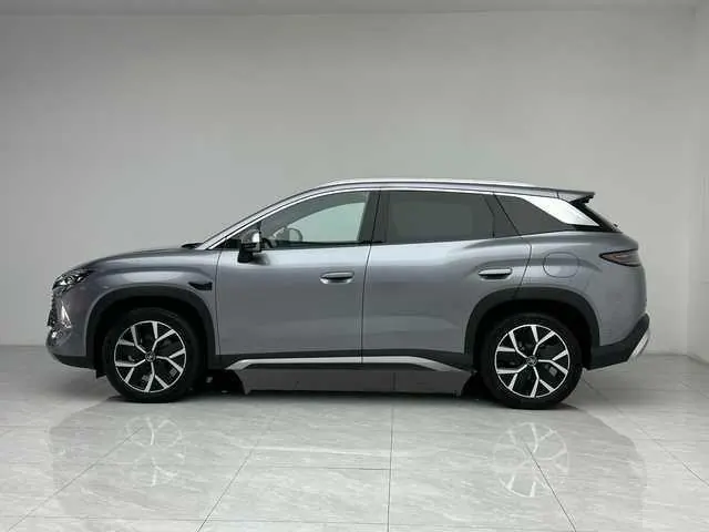 BYD 2026 Song L DM-i 1.5 Stepless 200KM Exceed Automatic Transmission 3