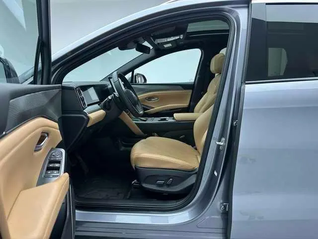 BYD 2026 Song L DM-i 1.5 Stepless 200KM Exceed Automatic Transmission 6