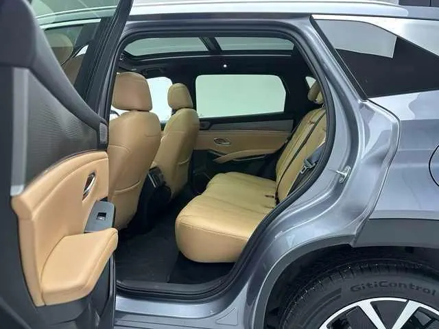 BYD 2026 Song L DM-i 1.5 Stepless 200KM Exceed Automatic Transmission 7