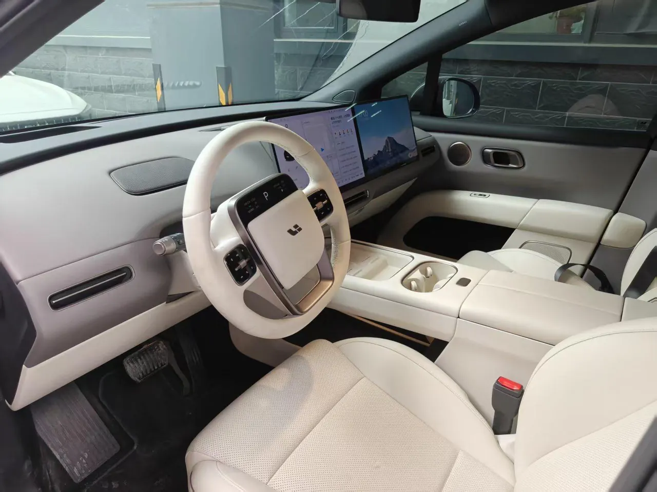 Li 2025 i6 four-wheel drive basic automatic transmission 6