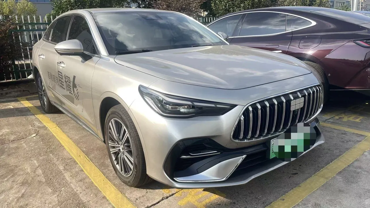 Geely Galaxy 2025 xingyao 6 EM-i 1.5 125km exploration version automatic gear 2