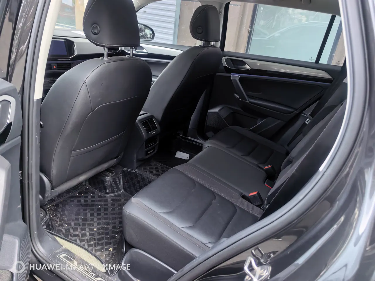Volkswagen 2021 Tanyue 2.0TSI 330TSI Two-Drive Deluxe Smart Plus Automatic Gear 3