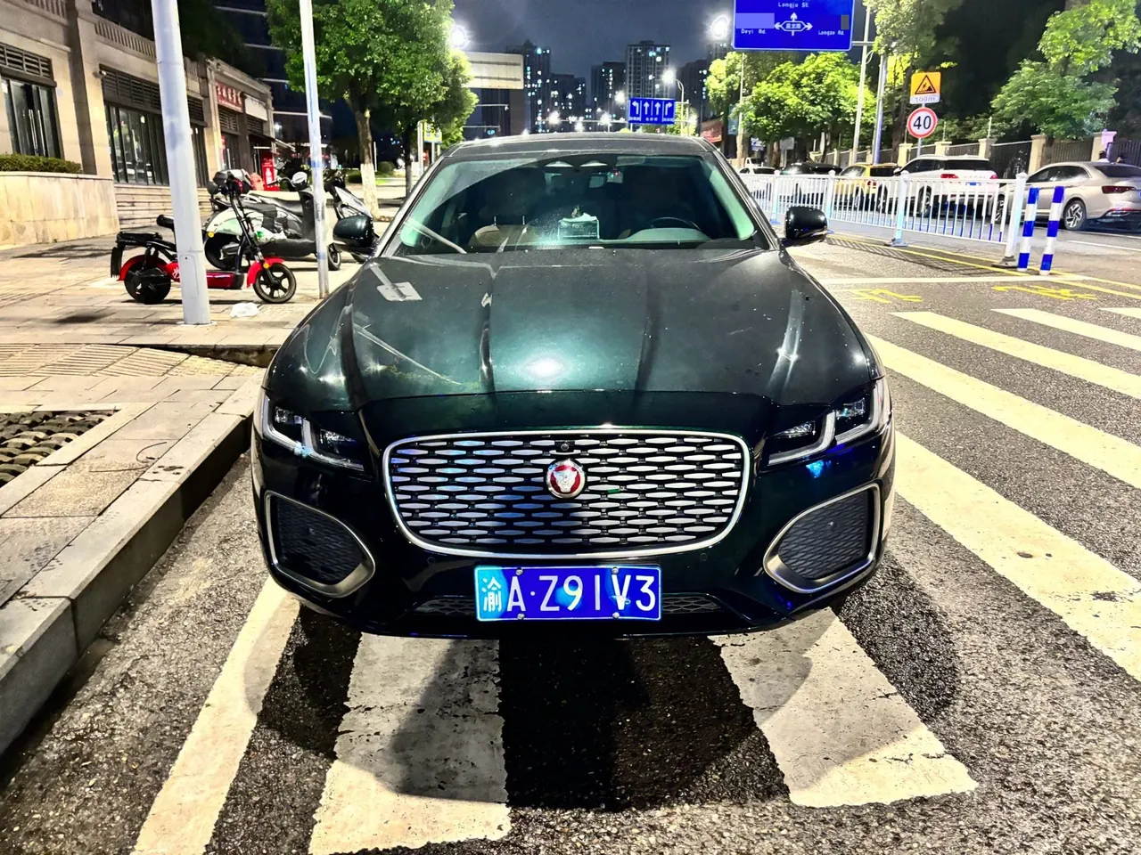 Jaguar 2024 XFL 2.0T P 12500.00g Drive Enjoy Deluxe Edition Automatic Gear 2