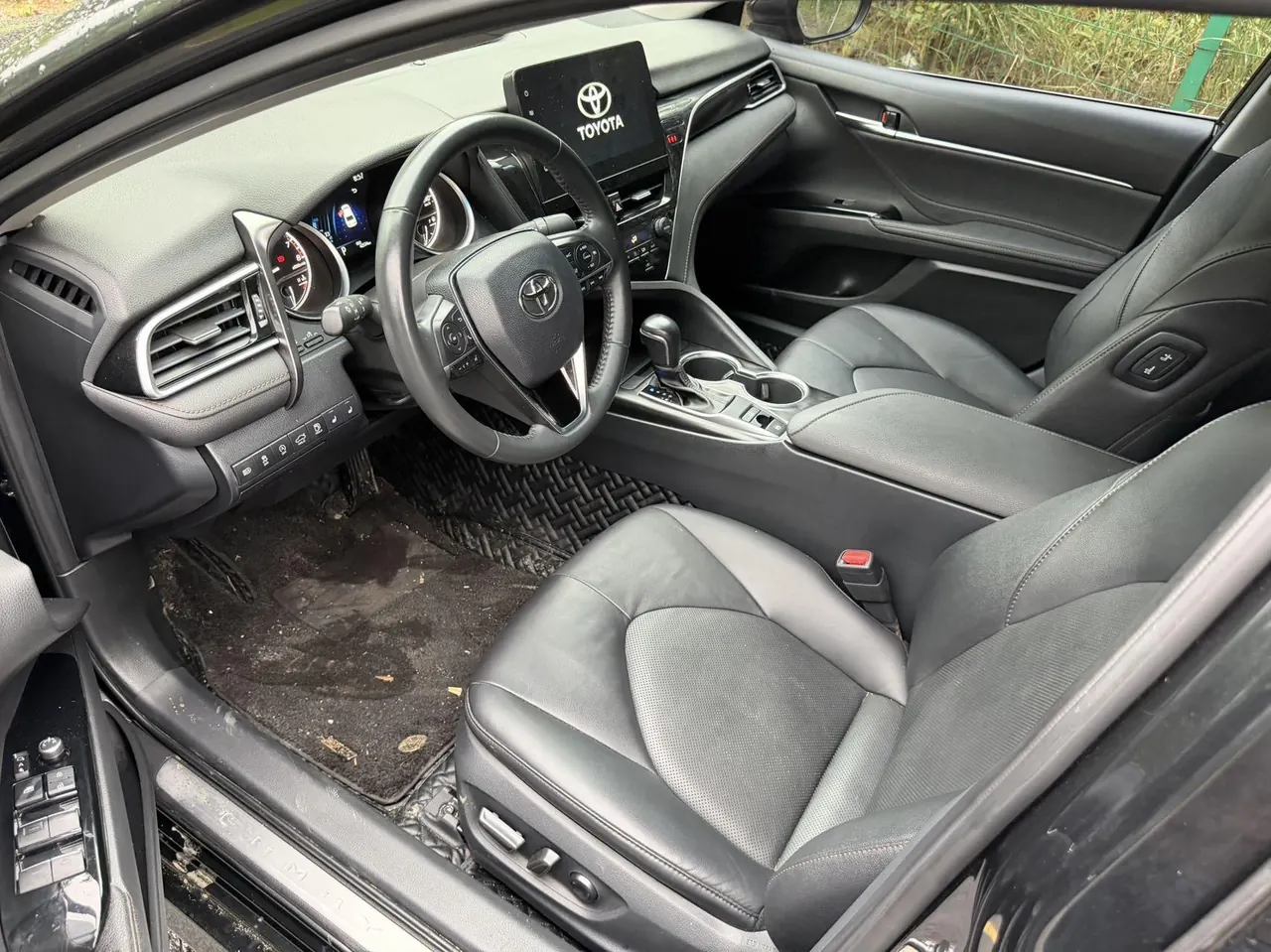 Toyota 2021 Camry 2.0G Stepless Deluxe Edition Automatic Gear 3