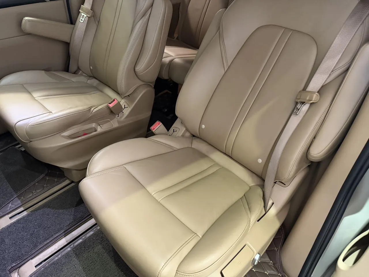 Buick 2021 GL8 ES Lu Zun 2.0T 653T Exclusive Automatic Gear 4