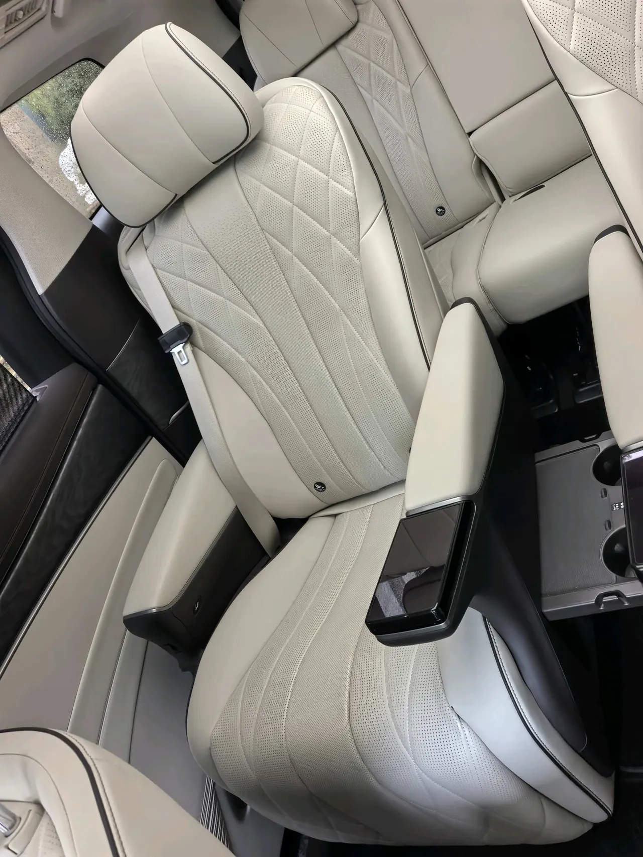 Denza 2024 Denza D9 DM-i 1.5T stepless 1050 exclusive automatic gear 10