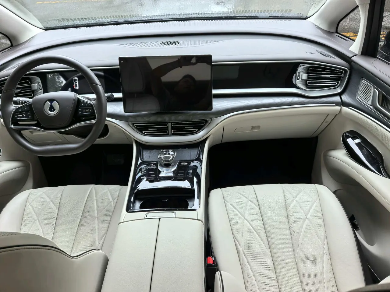 Denza 2024 Denza D9 DM-i 1.5T stepless 1050 exclusive automatic gear 9