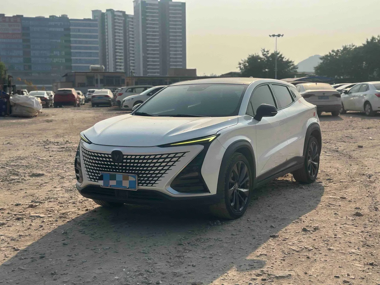 Open image lightbox: ChangAn 2020 UNI-T 1.5T honorable automatic gear