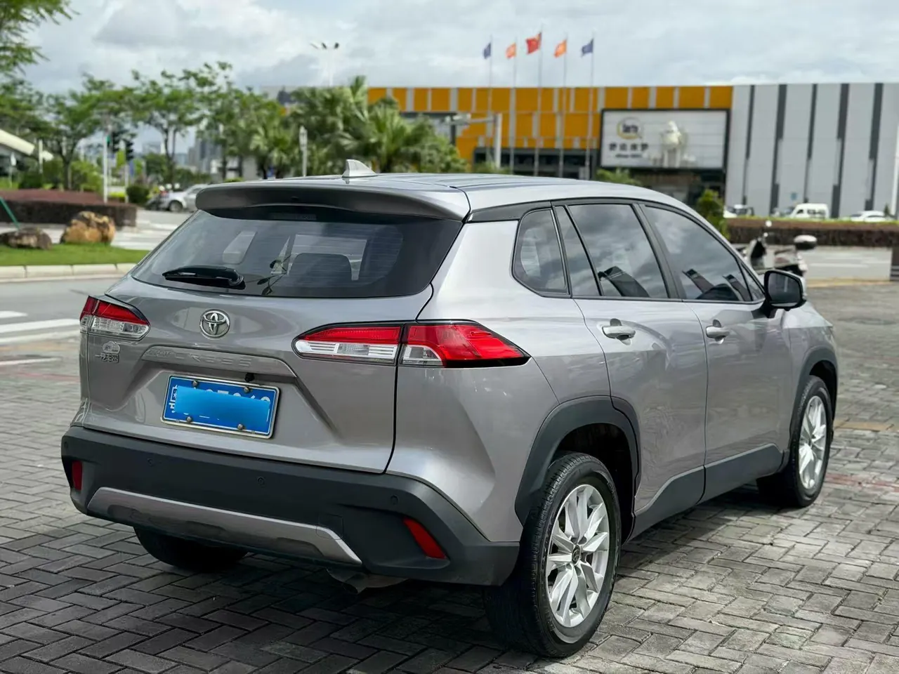 Toyota 2024 Corolla Ruiyuan Dual Engine 2.0 Stepless Intelligent Electric Hybrid Pioneer Edition Automatic Gear 6
