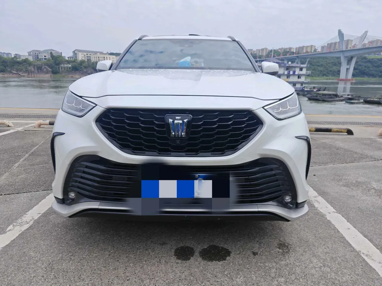 Toyota 2023 Crown Land Release 2.5 Stepless Four-wheel Drive Premium Edition Automatic Gear 2
