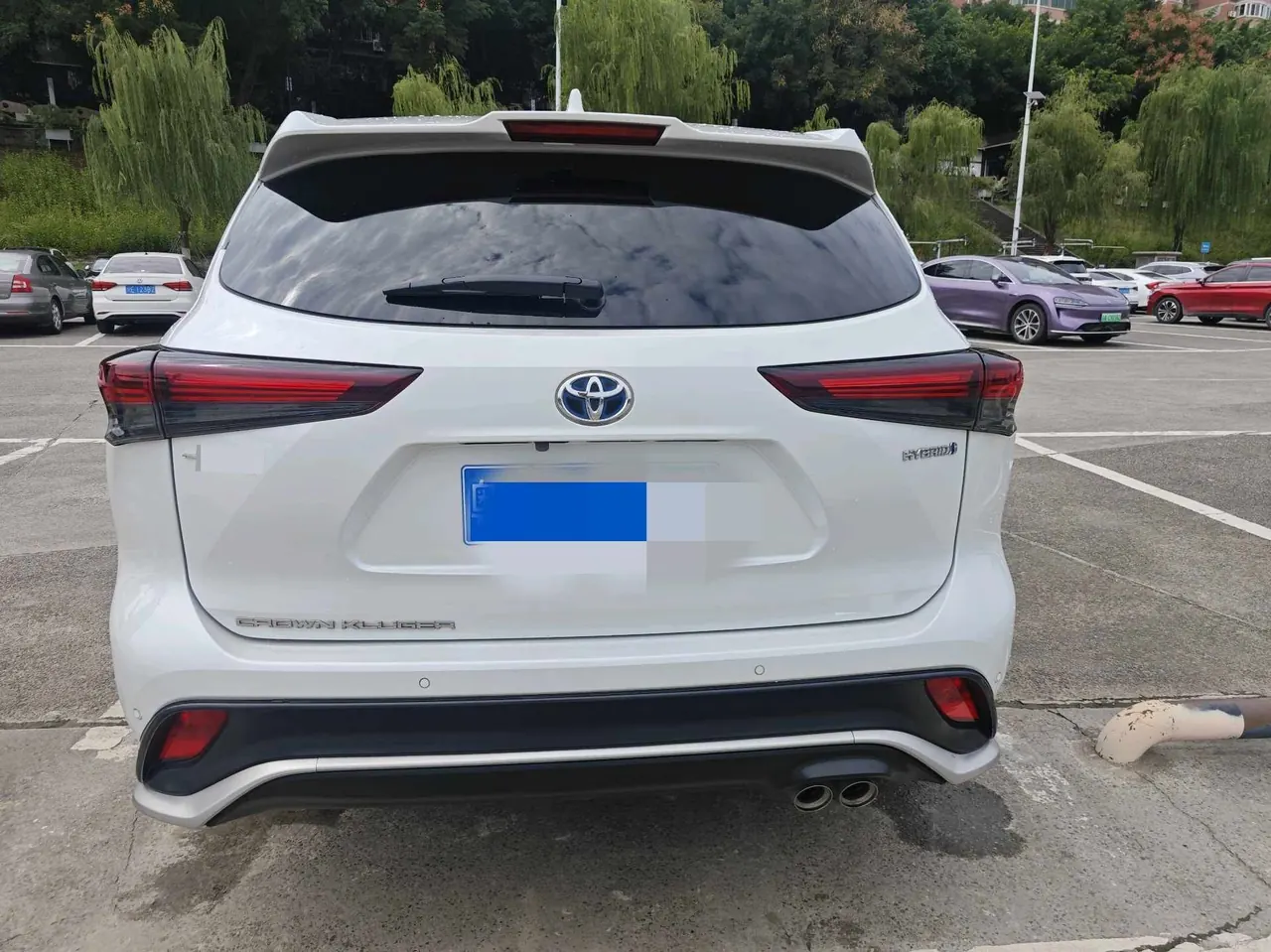 Toyota 2023 Crown Land Release 2.5 Stepless Four-wheel Drive Premium Edition Automatic Gear 7