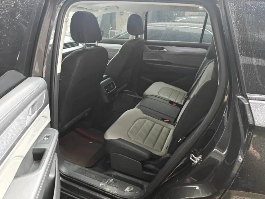 Volkswagen 2023 model tour 2.0TSI 330TSI luxury tour escape version automatic gear 3