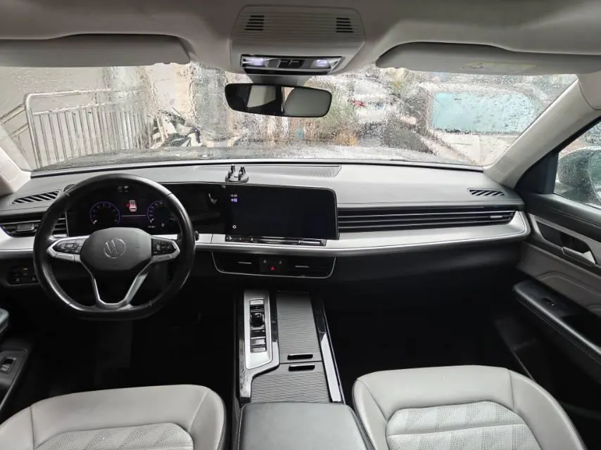 Volkswagen 2023 model tour 2.0TSI 330TSI luxury tour escape version automatic gear 5