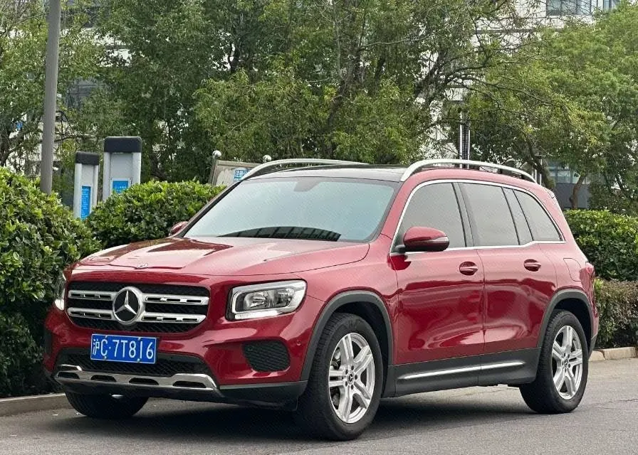 Открыть галерею: Mercedes Benz 2020 GLB 180 1.3T Dynamic Automatic