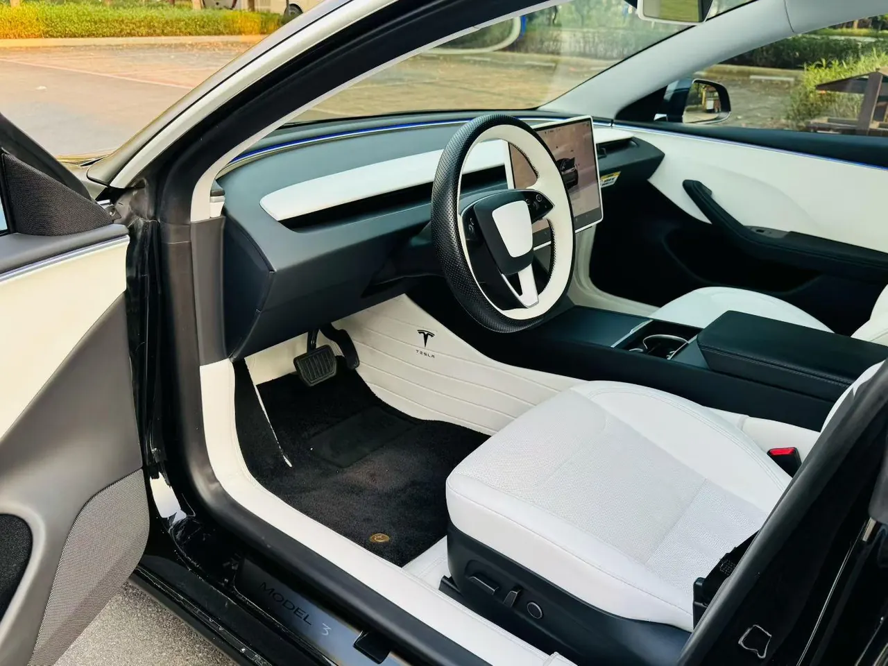 Tesla 2023 Model 3 Rejuvenation Edition Rear Wheel Drive Automatic Transmission 4