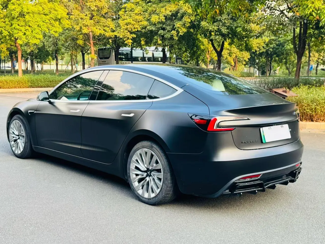 Tesla 2023 Model 3 Rejuvenation Edition Rear Wheel Drive Automatic Transmission 7