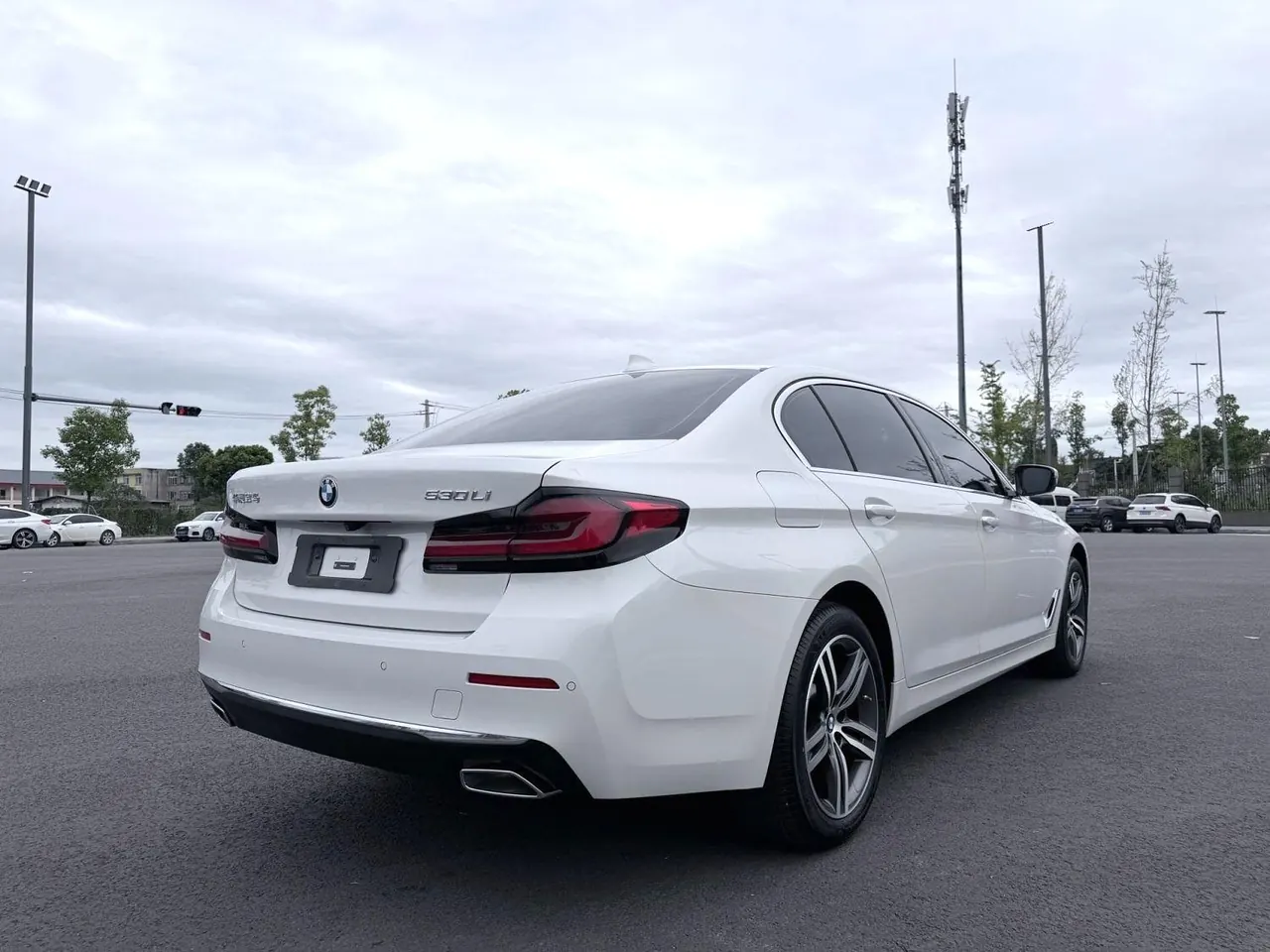 BMW 5 Series 2023 530Li 2.0T Leading Luxury Suit Automatic Gear 7