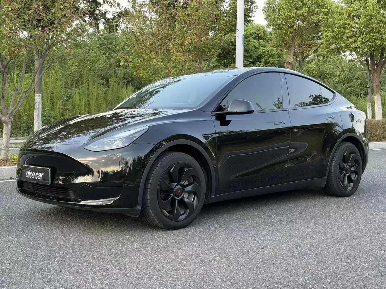 Открыть галерею: Tesla 2022 Model Y rear-wheel drive version (facelift) automatic gear