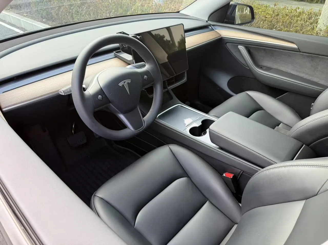Tesla 2022 Model Y rear-wheel drive version (facelift) automatic gear 10