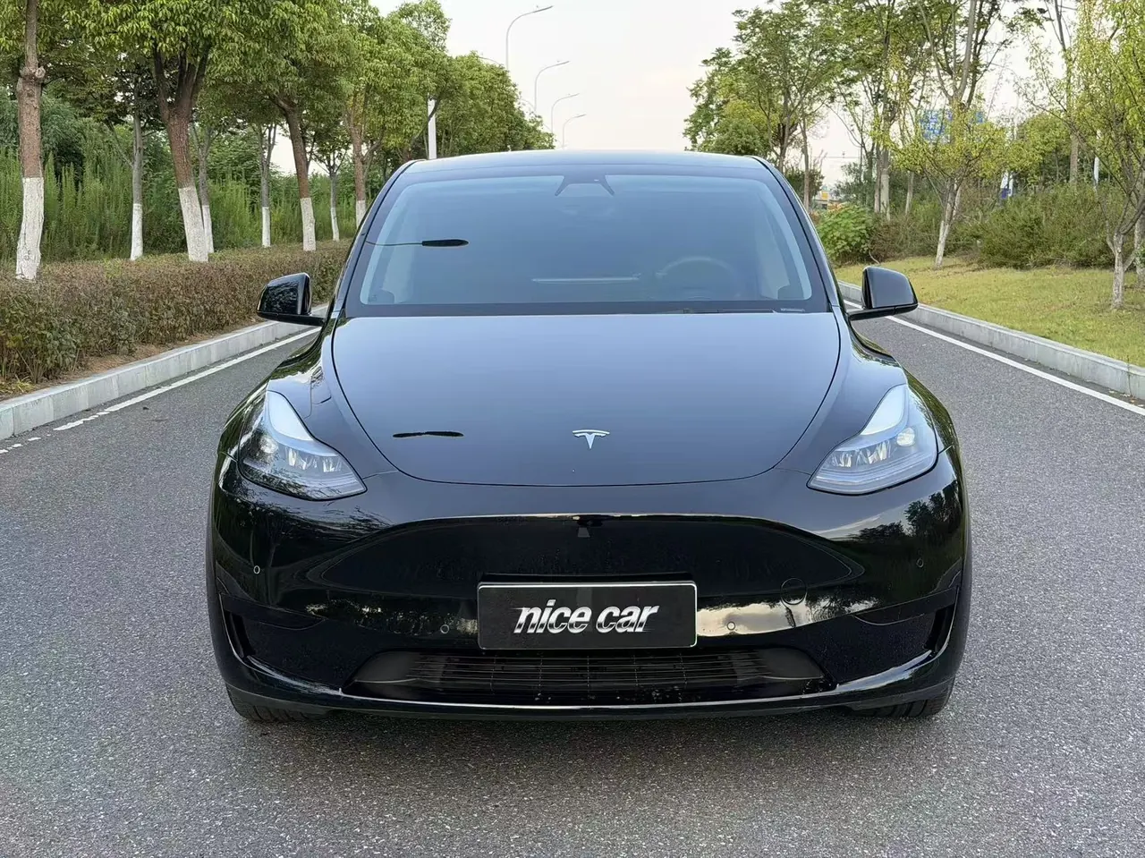 Tesla 2022 Model Y rear-wheel drive version (facelift) automatic gear 2