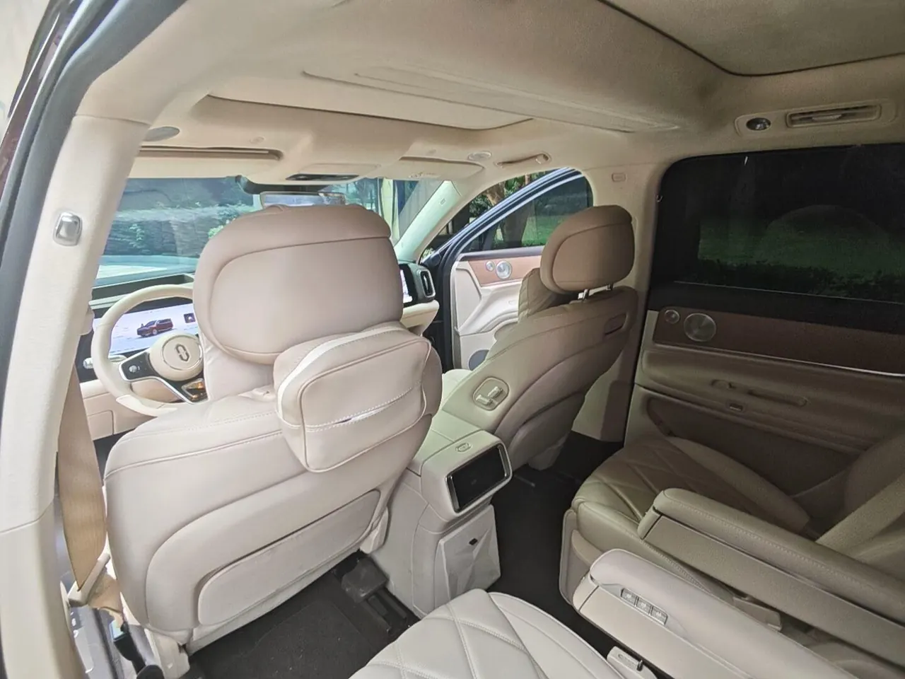 AITO 2025 AITO M9 EV Pure Electric Ultra Edition 100kWh6-seat Edition Automatic Gear 6