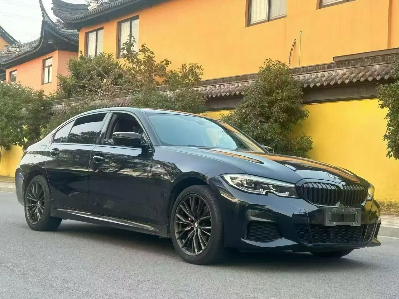 BMW 3 Series 2022 325Li 2.0T M Sports Obsidian Night Kit (Changed) Automatic Gear 3