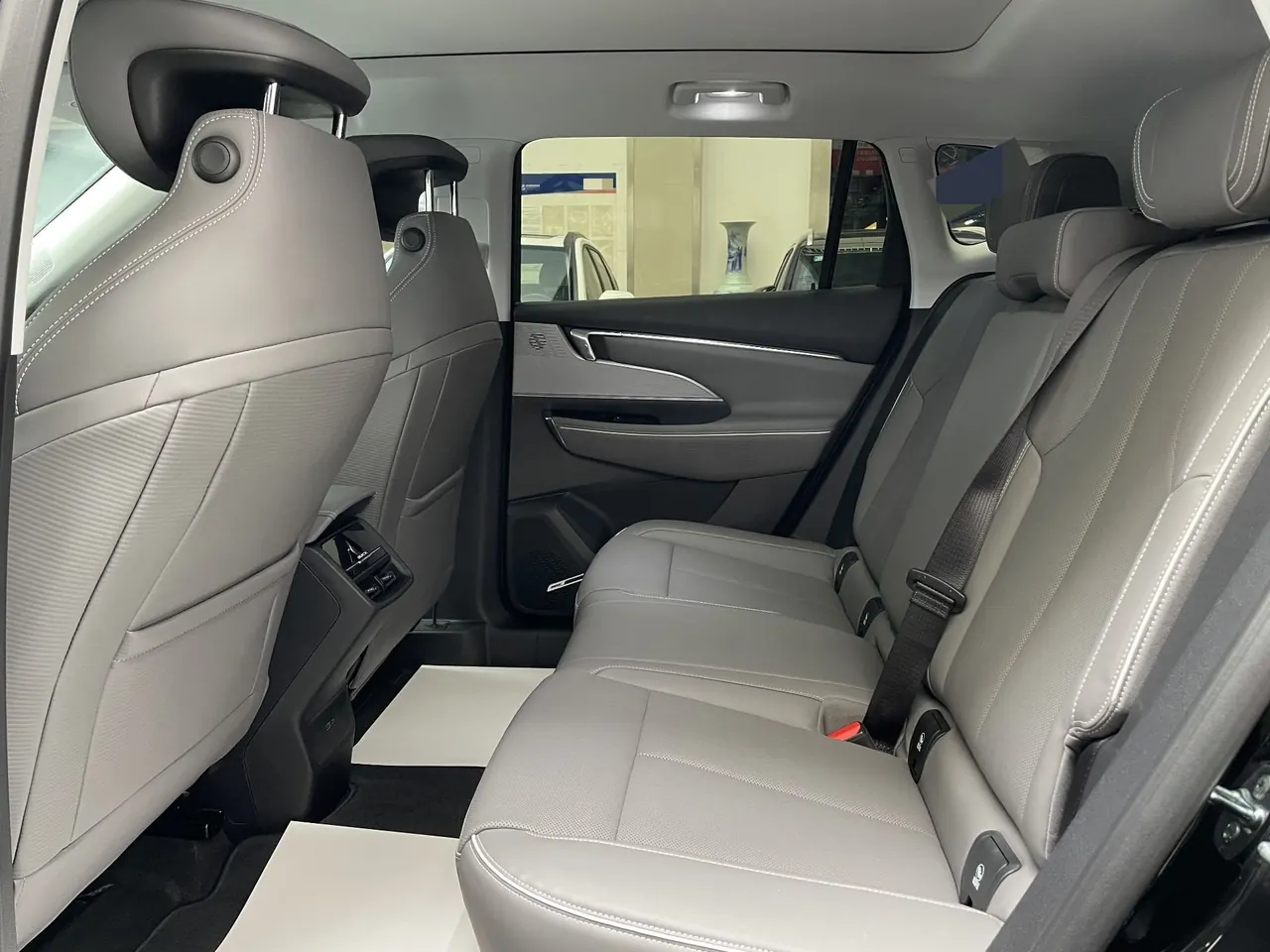 Buick 2025 E 5 620KM Premium Edition Automatic Gear 9