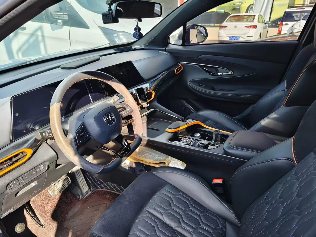 ChangAn 2022 UNI-T 1.5T Sports Flagship Automatic Gear 3
