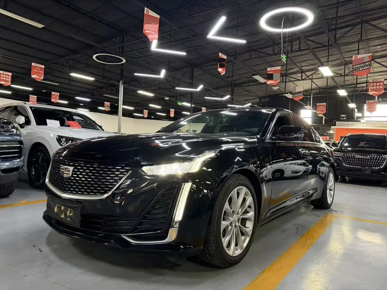 Open image lightbox: Cadillac 2023 CT5 2.0T 28T Luxury (Standard Edition) Automatic Gear