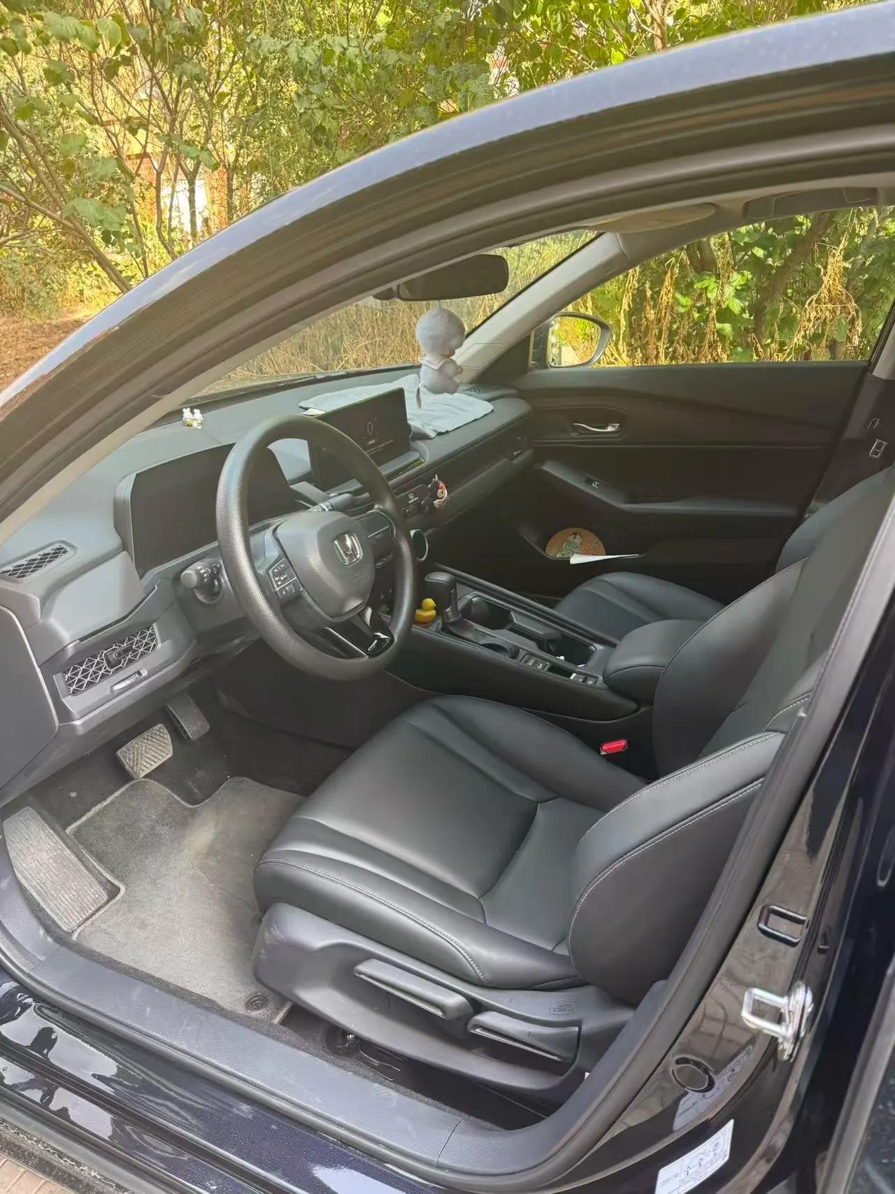 Honda 2025 11th Generation Accord 1.5T Stepless 260TURBO Comfort Edition Automatic Gear 4