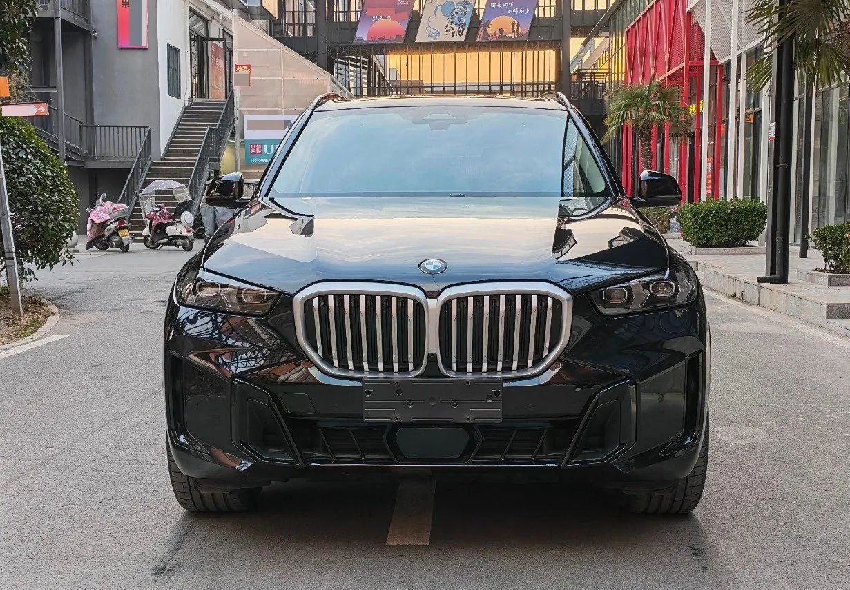 BMW 2023 X5 xDrive30Li 48V 2.0T exclusive m sports obsidian night suit automatic gear 2