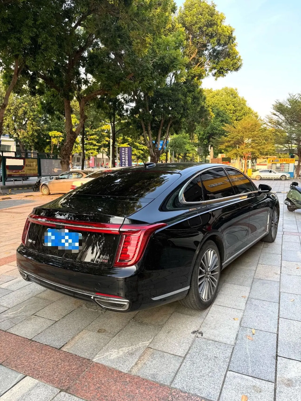 HongQi 2022 H9 48V 2.0T Zhilian Flag Edition Automatic Gear 2