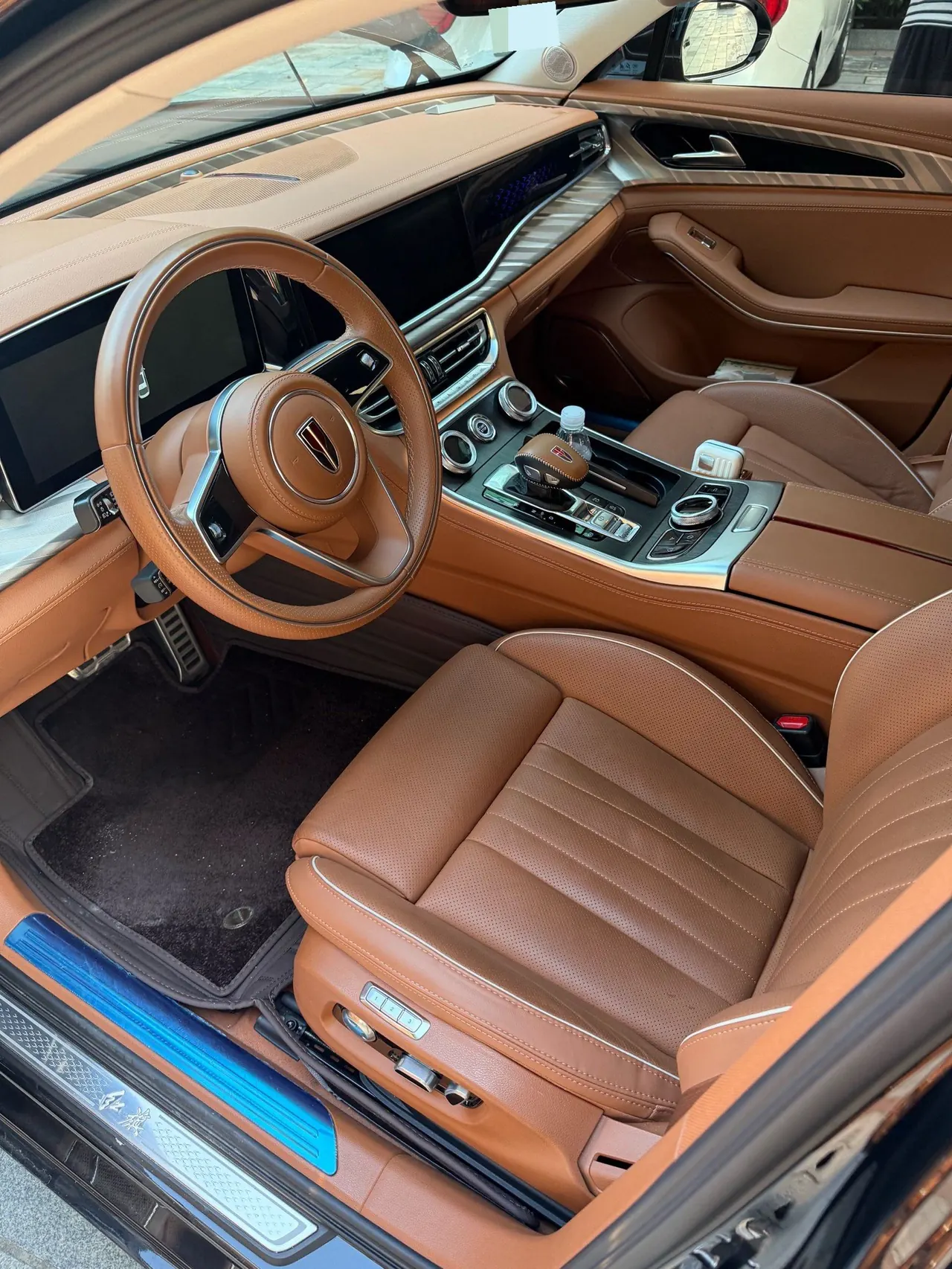 HongQi 2022 H9 48V 2.0T Zhilian Flag Edition Automatic Gear 4