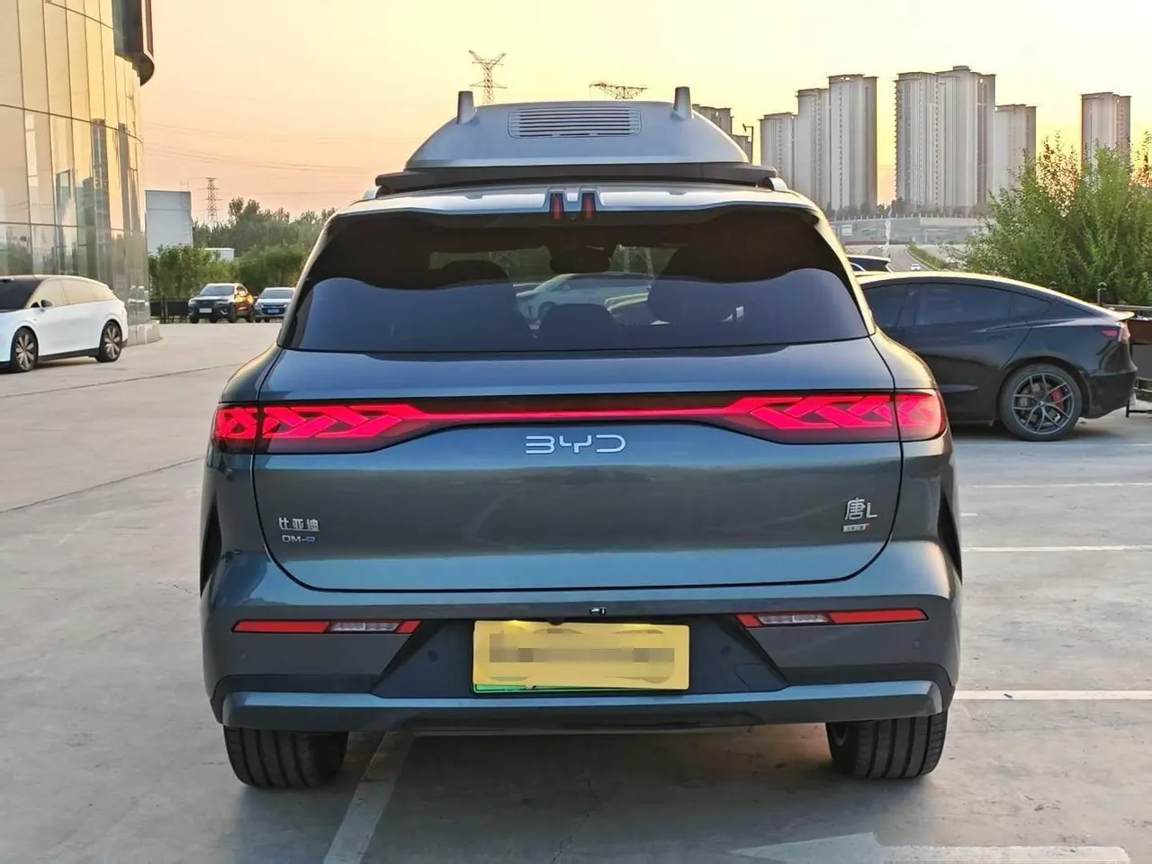 BYD 2025 Tang L DM 1.5T stepless 175KM unmanned aerial vehicle player version automatic gear 3