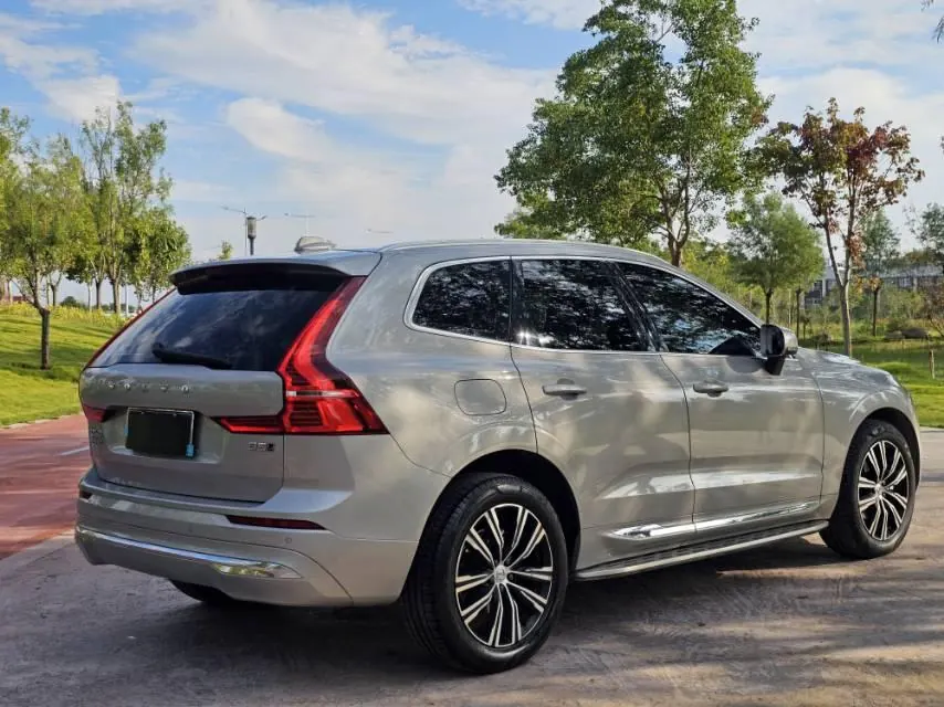 Volvo 2022 XC60 48V 2.0T B5 4-wheel drive Zhiyuan Deluxe Edition Automatic Gear 6