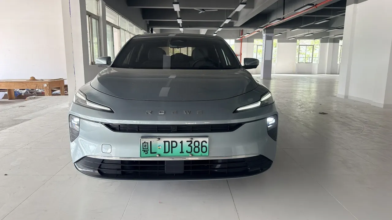 Roewe 2025 D 6 520km Smart Edition Automatic Gear 2