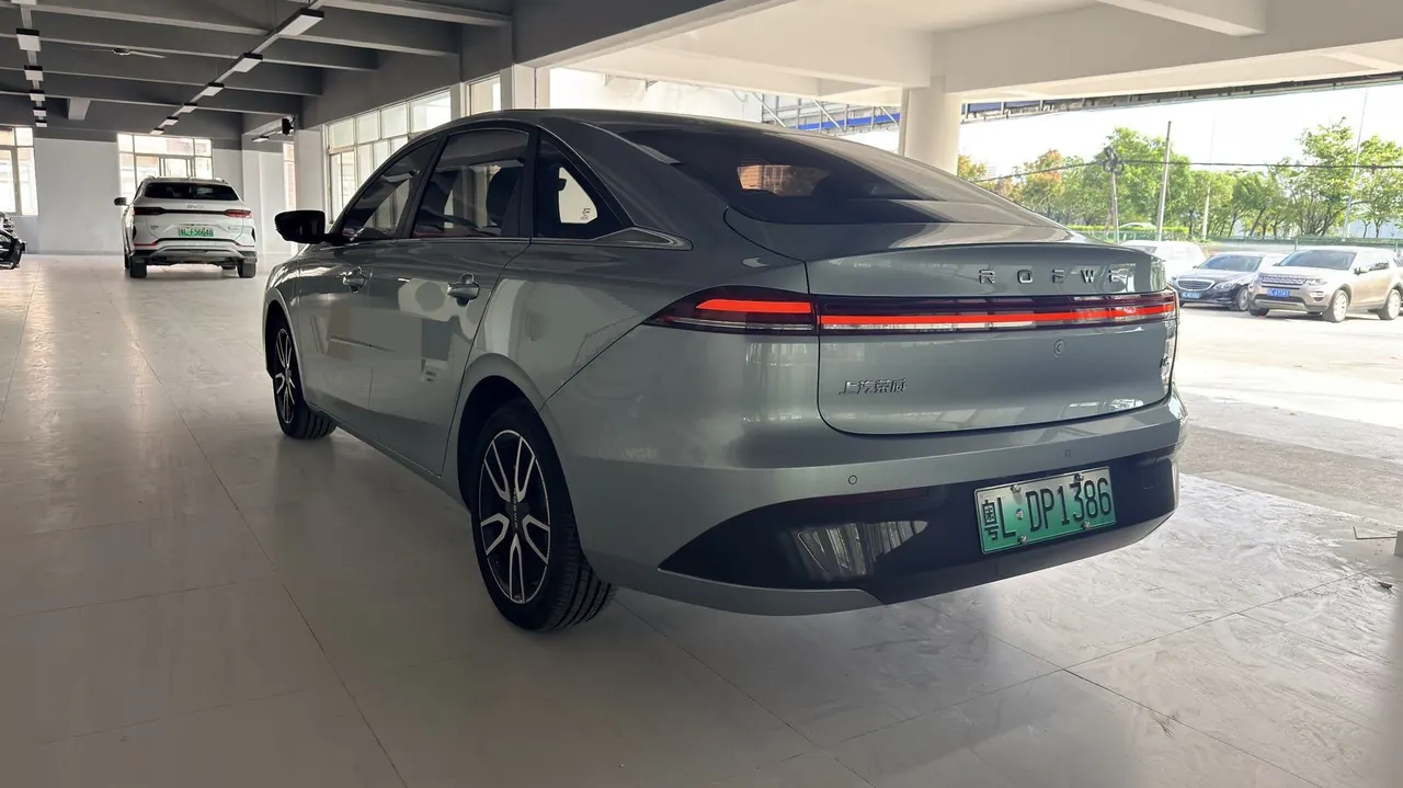 Roewe 2025 D 6 520km Smart Edition Automatic Gear 6