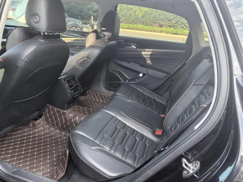 Volkswagen 2020 Passat 2.0TSI 330TSI Elite Edition Automatic 5