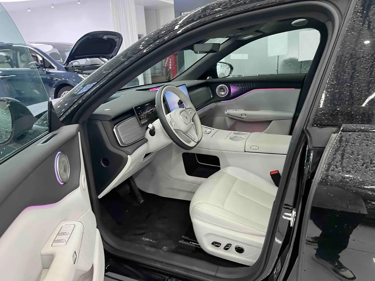Voyah 2025 bosom friends rear drive dry Kun version of automatic gear 2