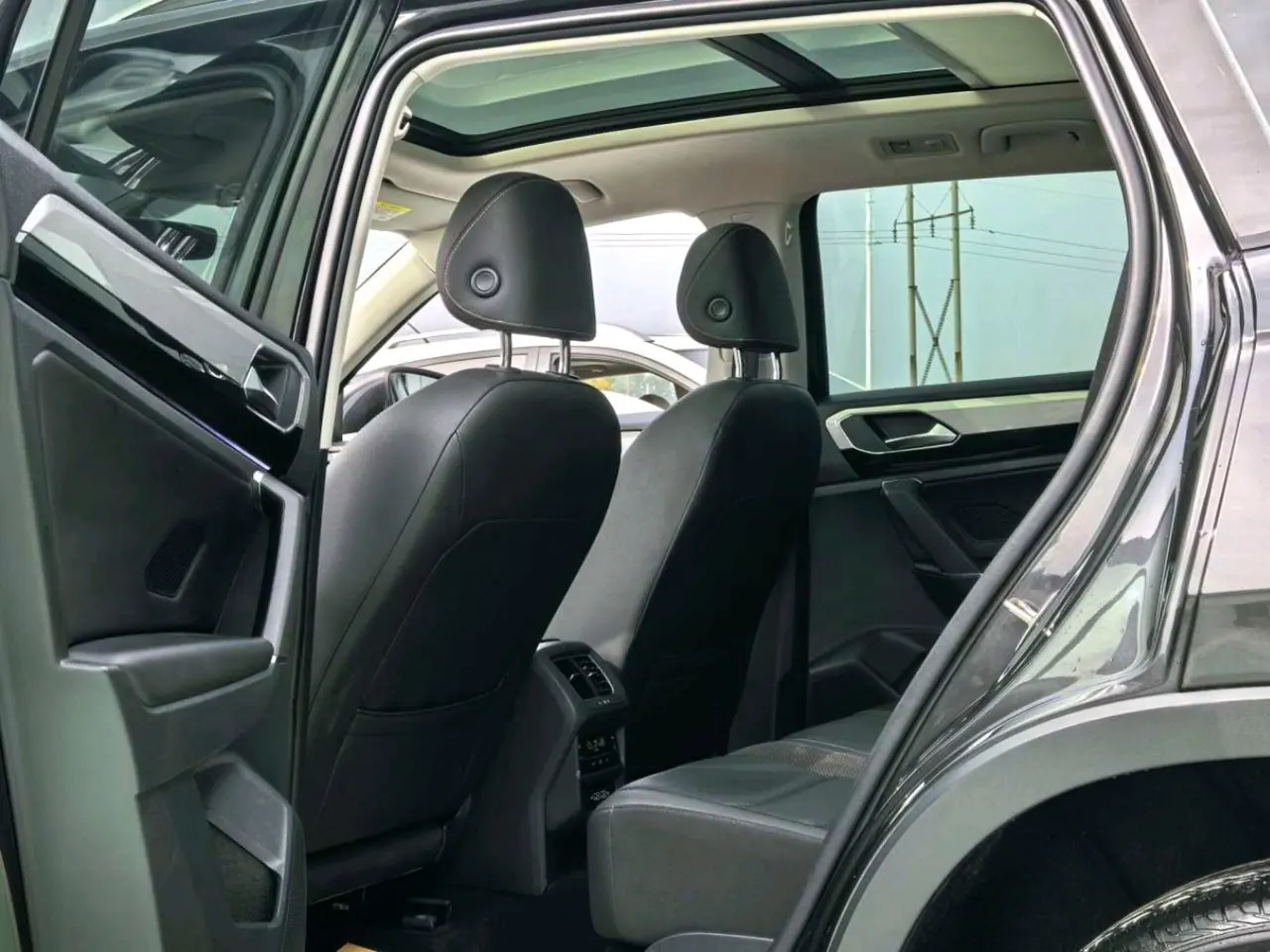Volkswagen 2020 Tanyue 2.0TSI 330TSI Two-Drive Deluxe Smart Joint Edition Automatic Gear 5