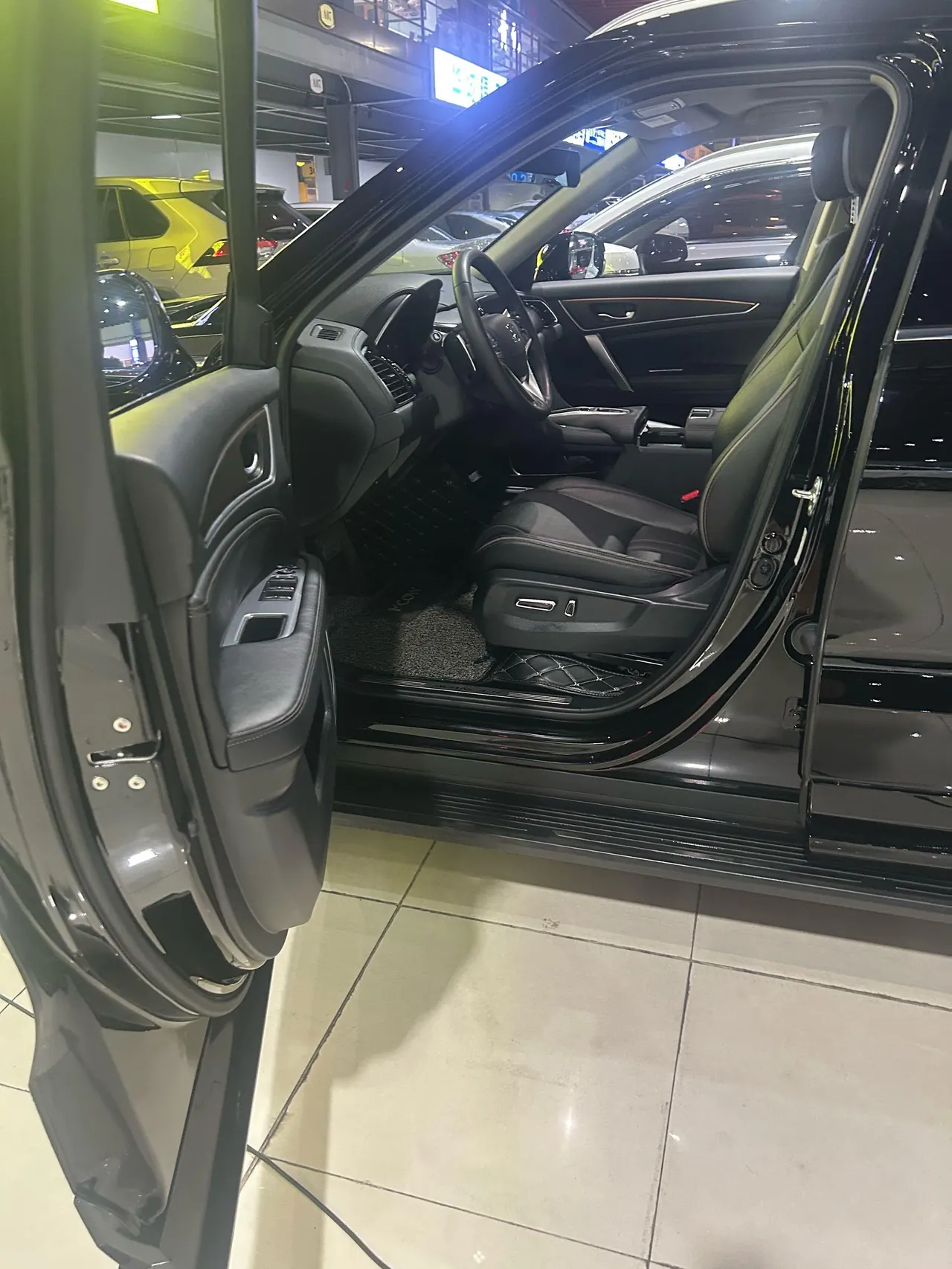 Honda 2020 Crown Road 2.0T 370TURBO Four-wheel Drive Premium Edition Automatic Gear 5