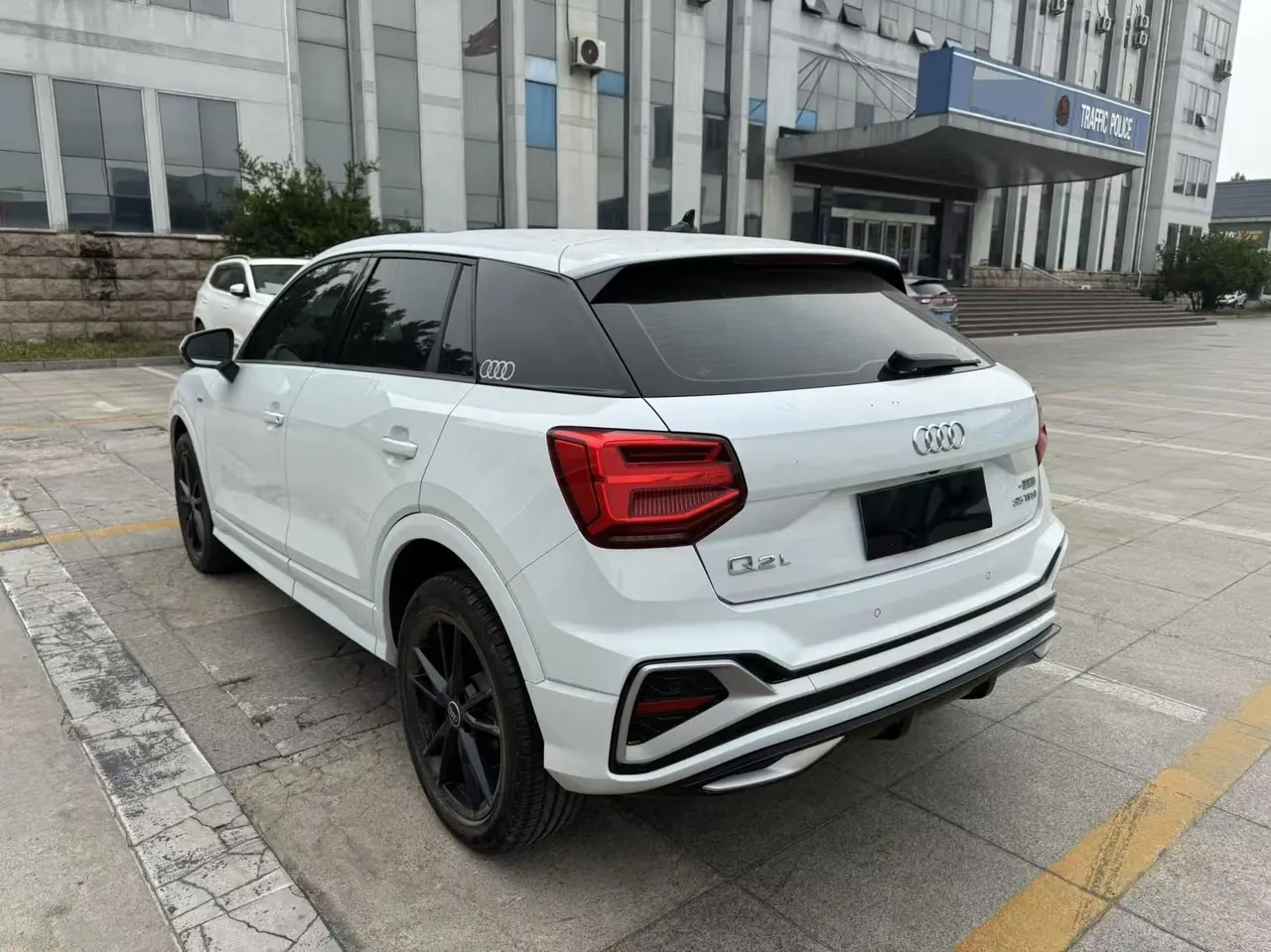 Audi 2023 Q2L 1.5TFSI 35TFSI Fashion Dynamic Automatic 5