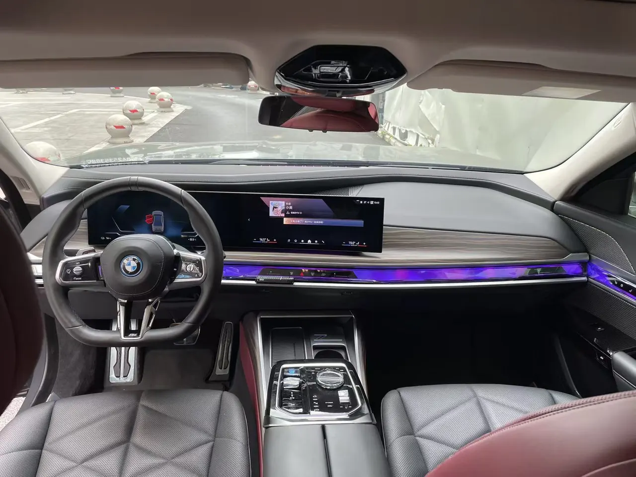 BMW i7 (Imported) 2023 i7 eDrive50L Leading M Sports Suit Automatic Gear 4