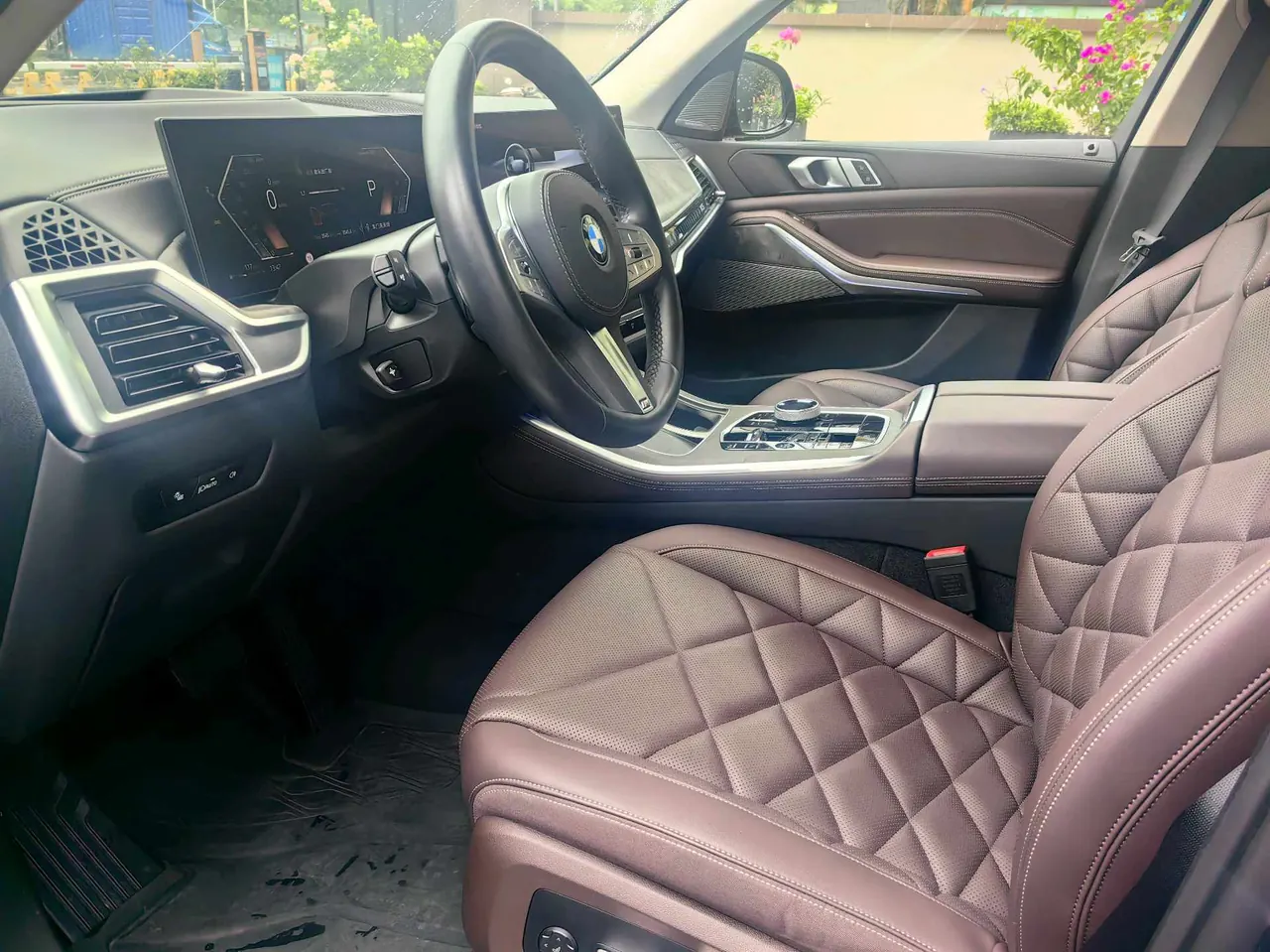 BMW 2023 X5 xDrive30Li 48V 2.0T exclusive m sports obsidian night suit automatic gear 5
