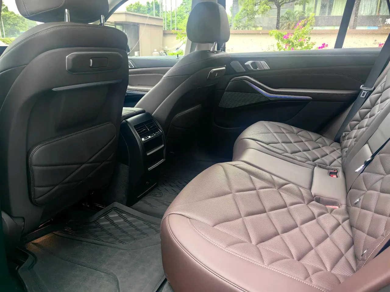 BMW 2023 X5 xDrive30Li 48V 2.0T exclusive m sports obsidian night suit automatic gear 6